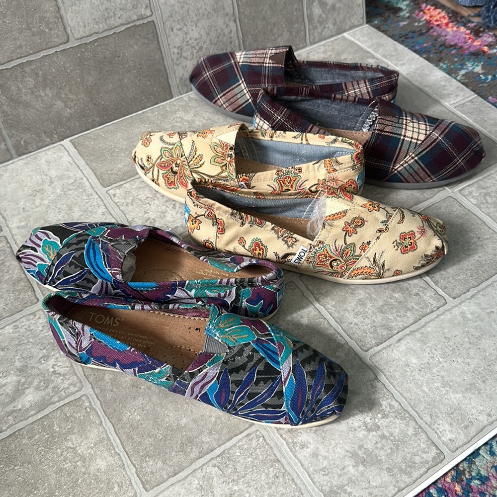 -Tom’s Bundle Of 2 Pairs - image 4